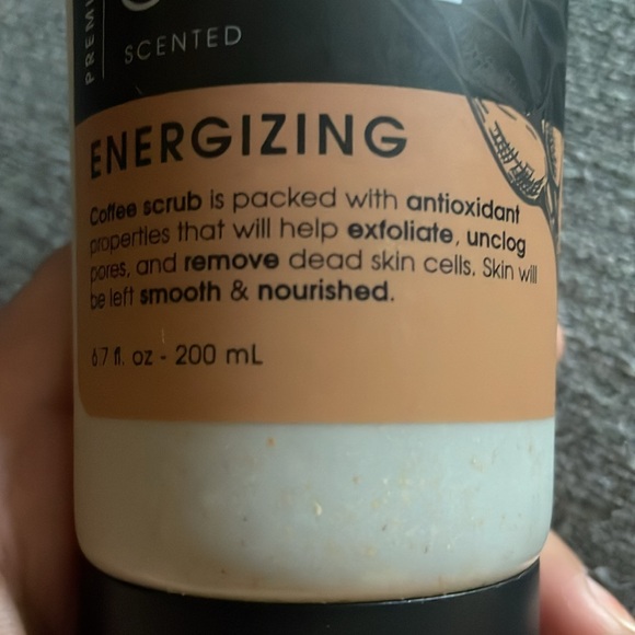 M Black Face Scrub Coffee Scented Energizing Coffee Scrub made with Wheat Straw - Picture 5 of 7